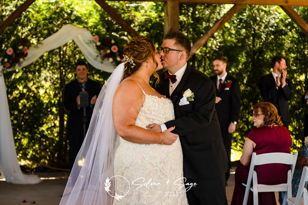 benefits of a professional wedding photographer