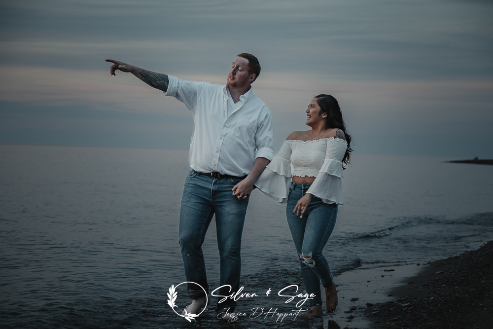 Engagement Photo Poses - Engagement Posing Ideas - Engagement Photoshoot